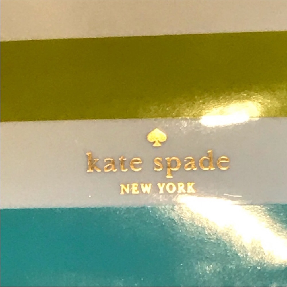 NEW. Authentic Kate spade pouch/cosmetic bag - Picture 6 of 6